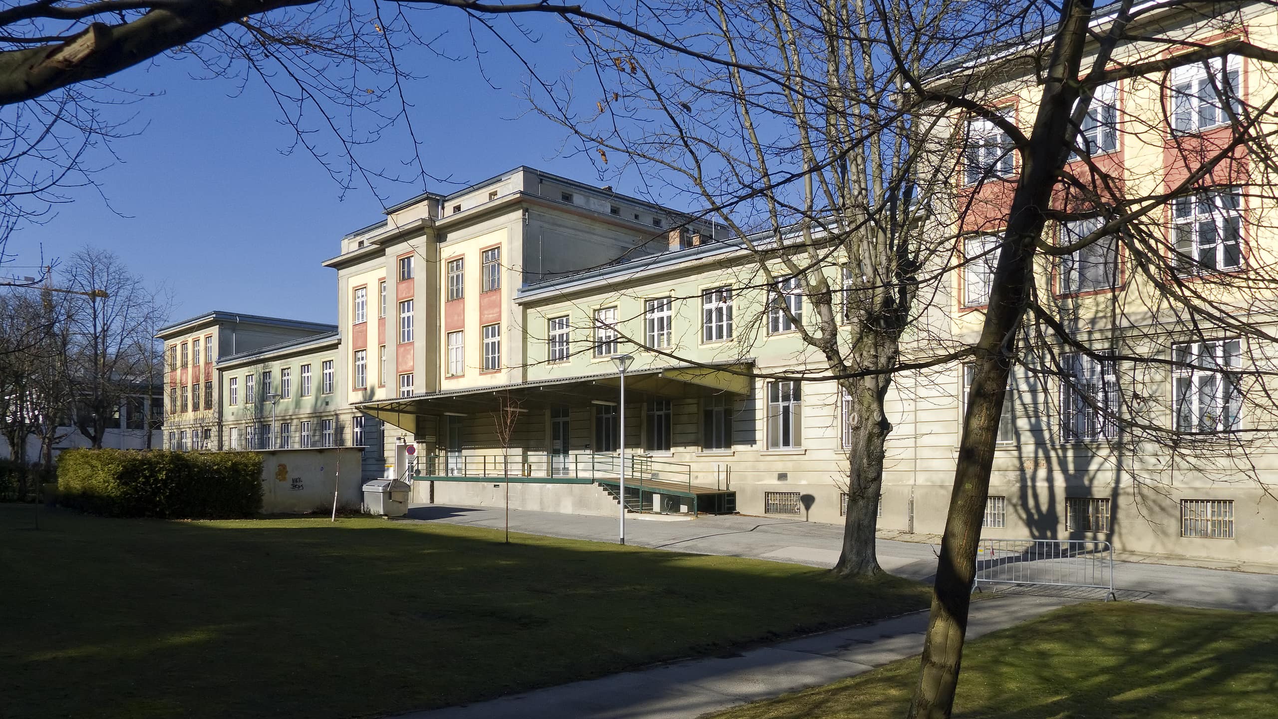 Semmelweis Frauenklinik Haus.4 01 Kopie